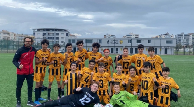 Aliağaspor FK , futbolda U-14 , U-16 ve U-12  Takımlarında  sezon başarısı elde etti
