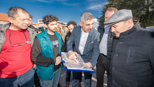 Başkan Soyer Çiğli'de yatırımları inceledi, yurttaşlarla sohbet etti: Vazifemiz halkımızın yüzünü güldürmek
