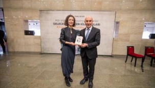 "İzmir'in Yüzyılına İz Bırakanlar" kitabı tanıtıldı