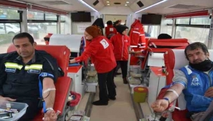 Aliağa'dan depremzedeler için kan bağışı desteği