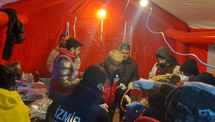 Eşrefpaşa Hastanesi'nden deprem bölgesine takviye ekip