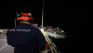 İzmir açıklarında 21 düzensiz göçmen kurtarıldı