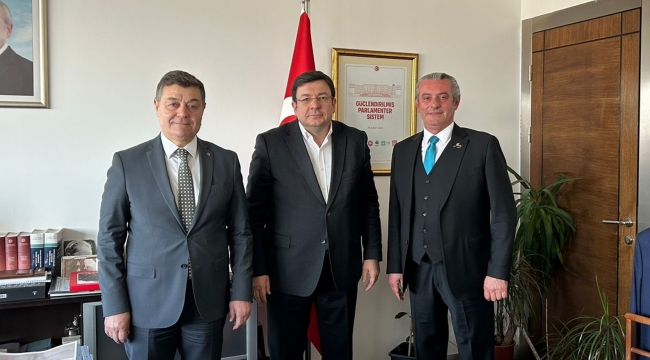  Bergama Ve Menemen Ticaret Odası Başkanı, "Milletvekili" Talebi İçin Ankara'da CHGenel Başkan Yardımcısı'nı Ziyaret Etti