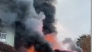 İzmir'de belediye otobüsü yandı