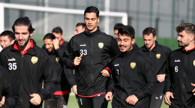 Lider Aliağaspor FK'da Çarşamba Günü Hedef Mutlak Galibiyet