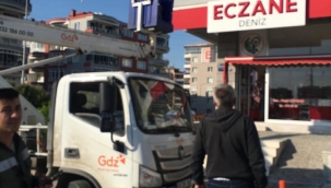 Aliağa'da Ev Yangınında 1 Kişi Yaralandı 