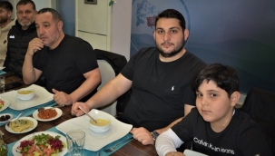 Aliağaspor FK'lı Futbolcular ve Yönetim İftarda Buluştu