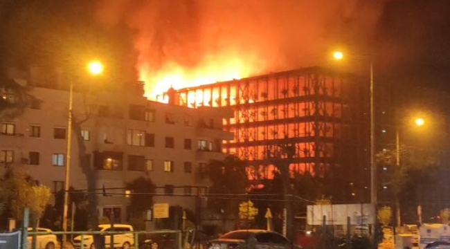 İzmir'de Folkart'ta büyük yangın