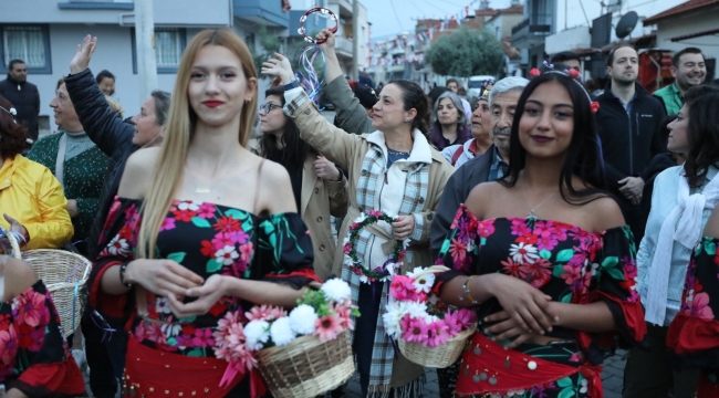 Efes Selçuk'ta Hıdırellez Ateşi Yandı