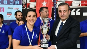 İzmir'in süper kızları