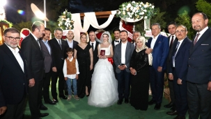 İzmir Protokolü Bu Düğünde Buluştu