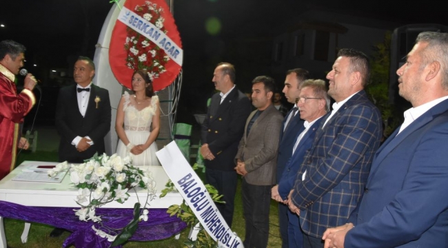 Meral ve Fatih dünyaevine girdi