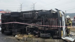 Aliağa 'da Tüp Kamyonu ile Tır Çarpıştı