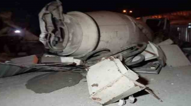Beton mikseri, metro inşaat alanına uçtu: Sürücü hayatını kaybetti