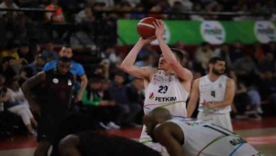 Peyton Aldridge, bir sezon daha Petkimspor'da