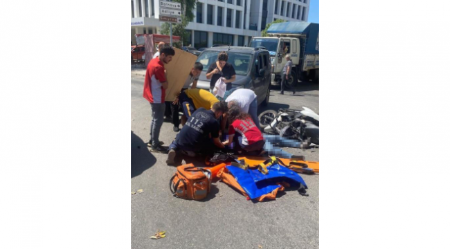 Panelvan araçla çarpışan motosikletli kurye hayatını kaybetti