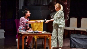 Yüzüncü yılında "Lozan" tiyatro sahnesinde