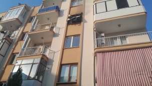 Aliağa'da apartman dairesinde çıkan yangın söndürüldü