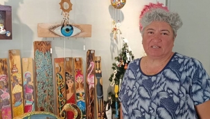 Bi Kabak Foça Moru Grubundan Su Kabağı Ve El Emeği Eserler