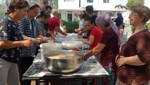 Foça Yenibağarasında Geleneksel Aşure Etkinliği
