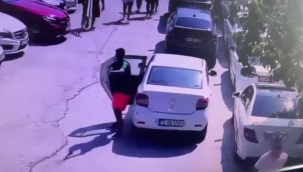 İzmir'de eğlence mekanını kurşunlayan 2 şüpheli yakalandı