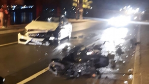 İzmir'de otomobil motosikletle çarpıştı: 1 ölü