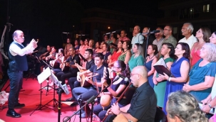 Karabağlarda yaz konserleri sürüyor