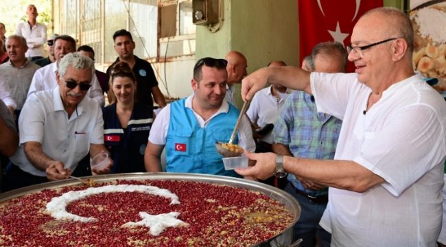 Manisa Şehzadeler'de aşure bereketi