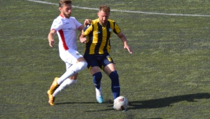 Ayvalıkgücü Belediyespor Talasgücü'nü Evine Puansız Yolladı: 2-1