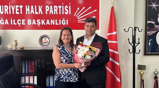 CHP Aliağa İlçe Başkanlığı'nda devir teslim töreni: Ali Serçe görevini devraldı