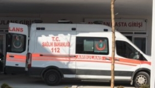 Depremden kurtuldu, dorsenin altında kalarak yaşamını yitirdi