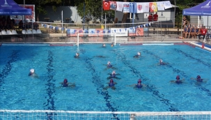 Havuzda büyük heyecan başladı