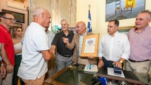 İzmir-Midilli seferleri sezonu dostluk mesajlarıyla kapattı