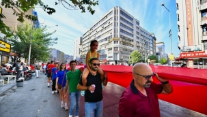 İzmirliler geleneksel Zafer Yürüyüşü'nde buluştu