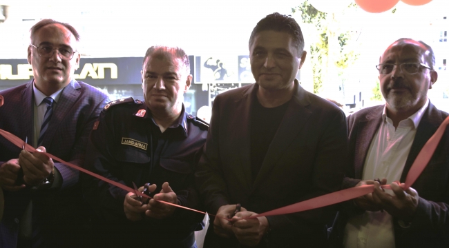 Aliağanın 'ın Yeni Konsept Arçelik Mağazası Görkemli Bir Törenle Hizmete Girdi