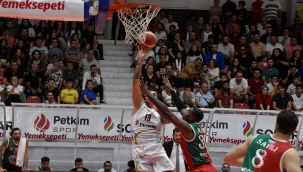 İzmir derbisini Petkimspor kazandı: Aliağa Petkimspor-Pınar Karşıyaka: 81-69