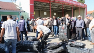 Kula ve Selendili üreticilere zeytin hasat örtüsü
