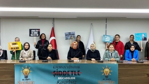 AK Parti İzmir Kadın Kolları'ndan Kadına Yönelik Şiddete Karşı Uluslararası Mücadele Günü basın açıklaması