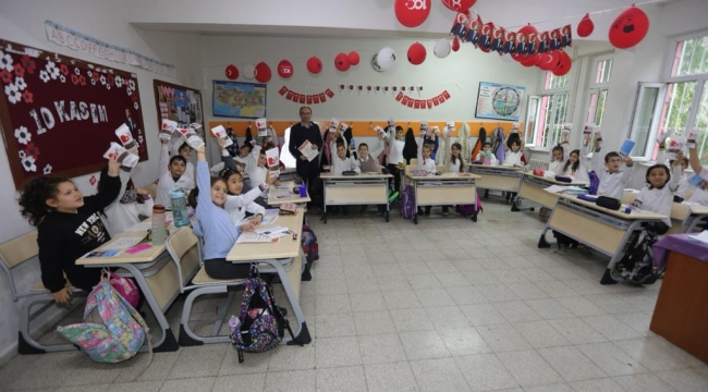 Başkan Sandal "Bayraklı'nın çocukları hayvan sevgisiyle büyüyor" 