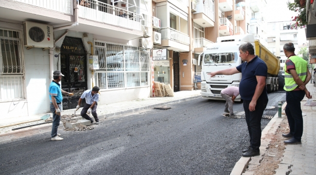 Karşıyaka Belediyesi 1 yılda 75 bin metrekare yol onarımı yaptı