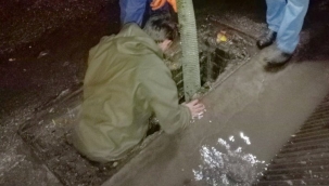 Manisa'da ekipler sağanak yağışa karşı sahadaydı