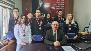 Meslek Lisesi öğrencilerinden gururlandıran başarı