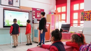 Müfredat sadeleşiyor... Kademeli uygulanacak!