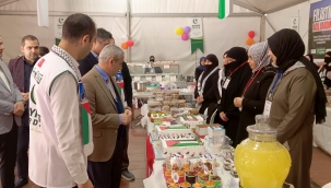 Aliağa'da Filistin'e Destek İçin Hayır Çarşısı Açıldı