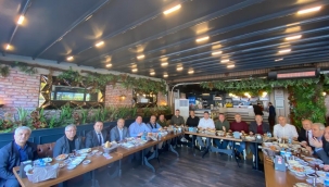 CHP Aliağa Belediye Başkan Aday Adayları Kahvaltıda Buluştu