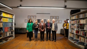 İzmir Büyükşehir Belediyesi'nden Cumhuriyet aydınlarına saygı duruşu