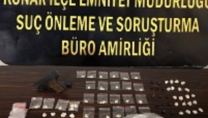 Konak'ta 49 'torbacı' yakalandı