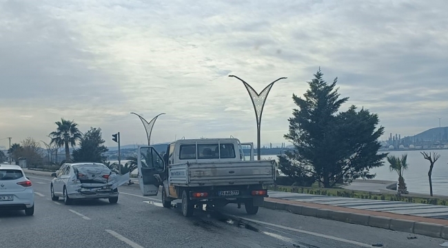 Aliağa'da trafik kazası: 3 yaralı