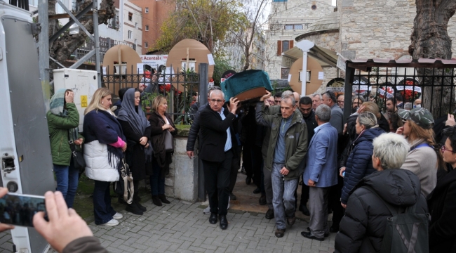 Duayen Gazeteci Erdal Çarboğa Toprağa Verildi