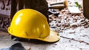 Vinç zinciri koptu, düşen 2 işçi hayatını kaybetti